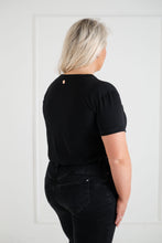 Load image into Gallery viewer, THE HAYDEN Crew Neck T-Shirt - Black
